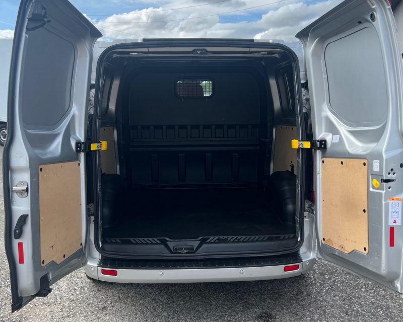 Ford Transit Custom 2.0 EcoBlue 130ps CrewVan Limited LWB Van