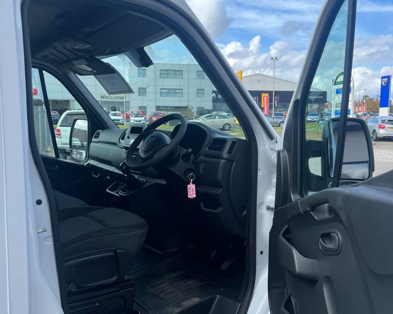 Vauxhall Movano 2.3 Turbo D 135ps L3H2