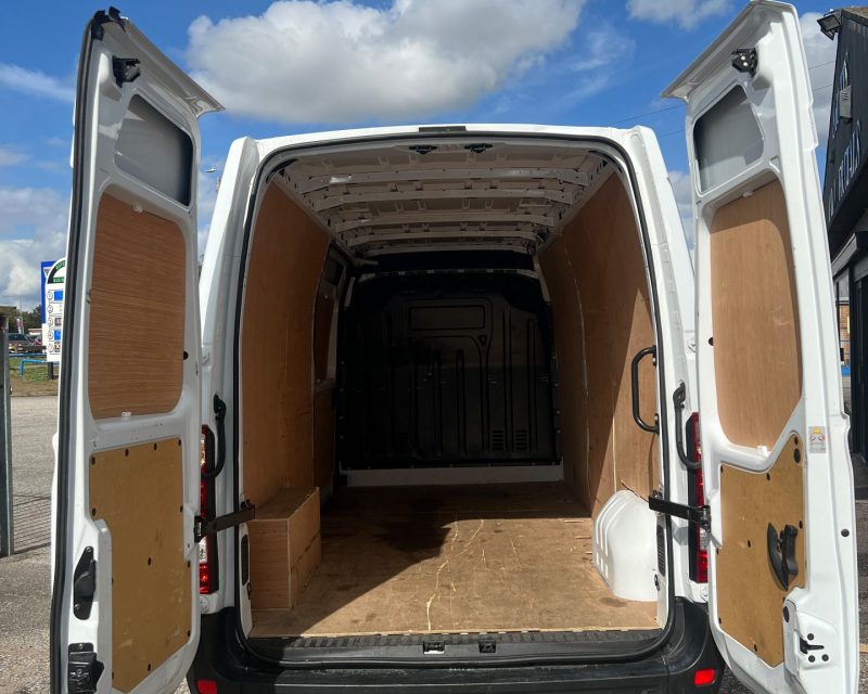 Vauxhall Movano 2.3 Turbo D 135ps L3H2