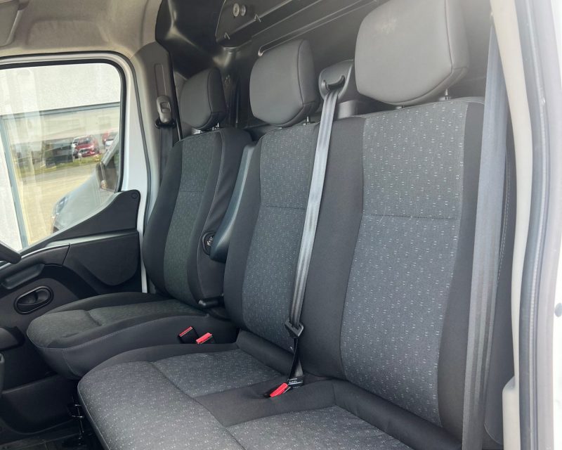 Vauxhall Movano 2.3 Turbo D 135ps L3H2