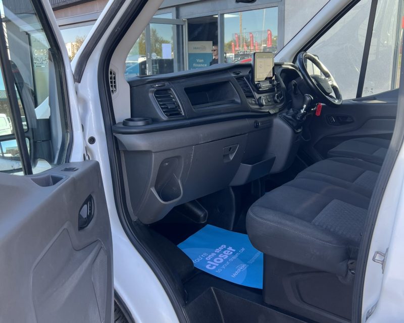 Ford Transit 350 2.0 EcoBlue Trend 130ps L3H2