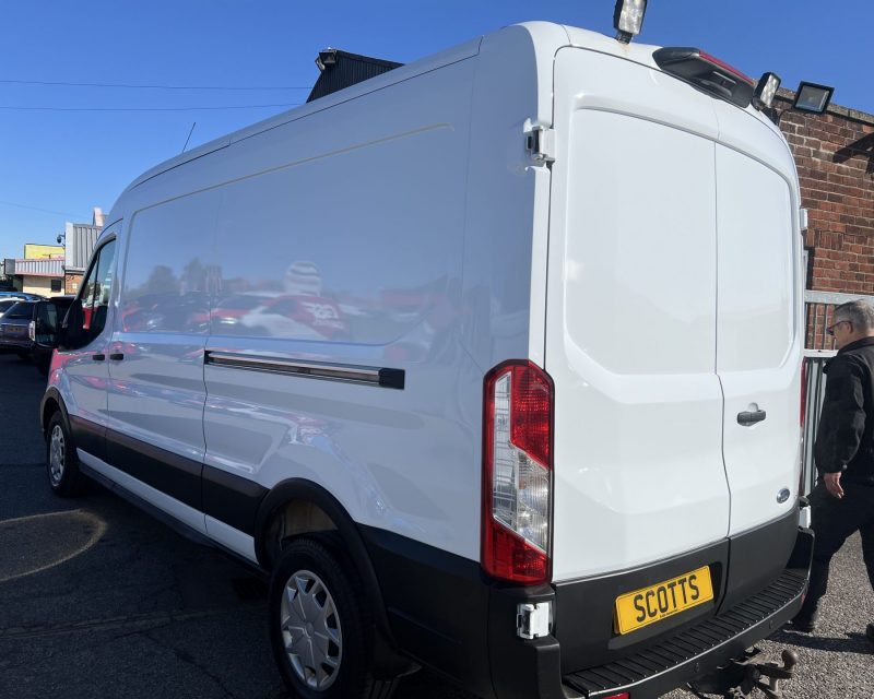 Ford Transit 350 2.0 EcoBlue Trend 130ps L3H2