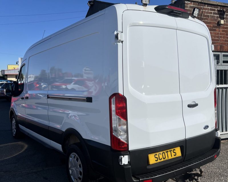 Ford Transit 350 2.0 EcoBlue Trend 130ps L3H2
