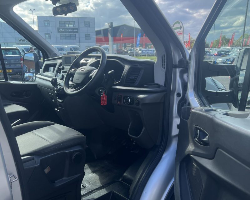 Ford Transit 350 130ps Single Cab 14’ Body with TailLift