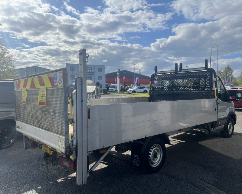 Ford Transit 350 130ps Single Cab 14’ Body with TailLift
