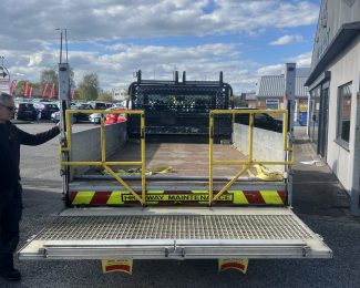 Ford Transit 350 130ps Single Cab 14’ Body with TailLift