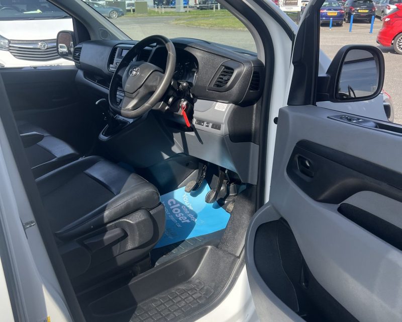 Toyota Proace 2.0 Turbo D 120 Icon TailGate LWB