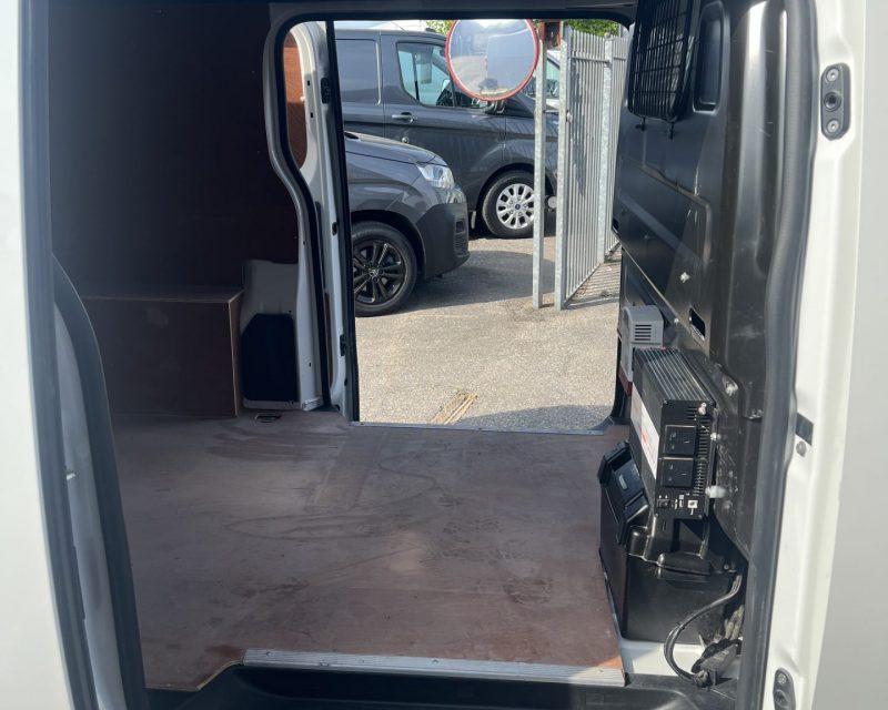 Toyota Proace 2.0 Turbo D 120 Icon TailGate LWB