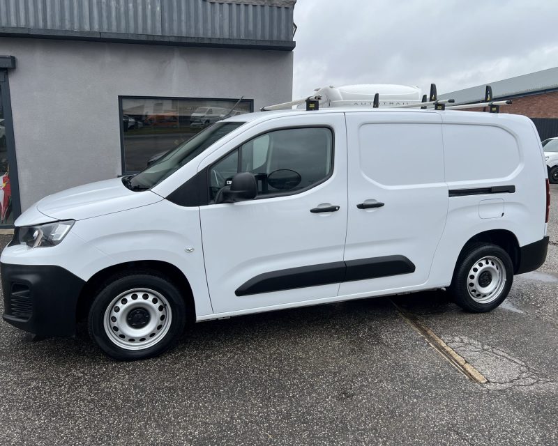 Peugeot Partner 950 1.5 BlueHDi Professional Premium+ LWB Van