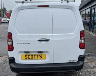 Peugeot Partner 950 1.5 BlueHDi Professional Premium+ LWB Van