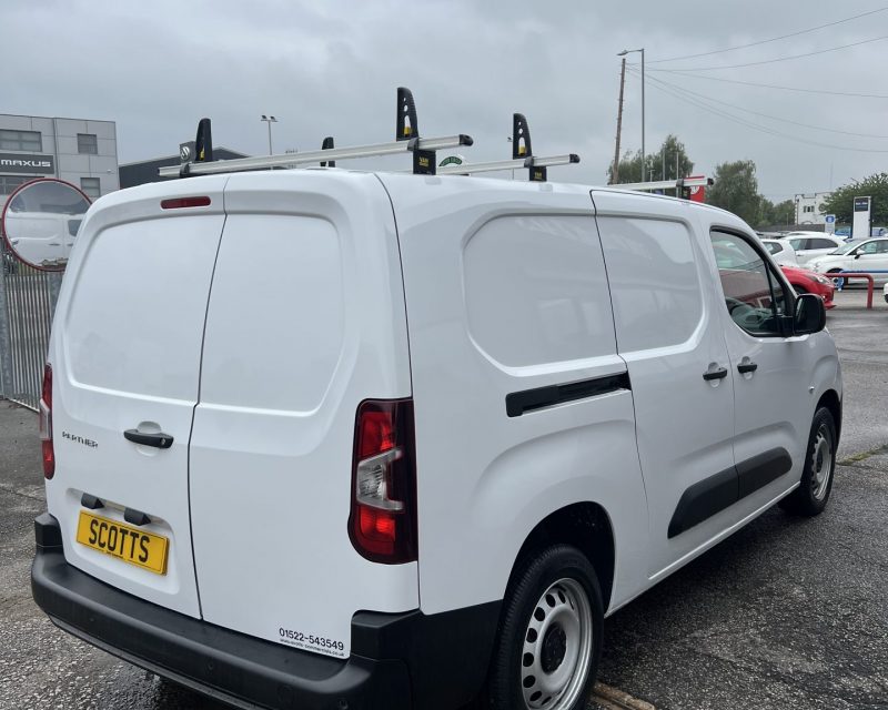Peugeot Partner 950 1.5 BlueHDi Professional Premium+ LWB Van