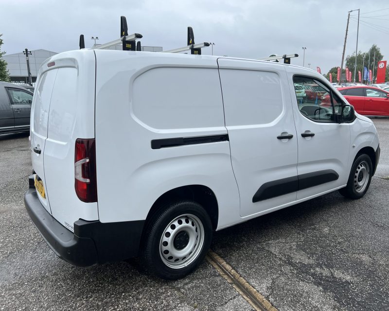 Peugeot Partner 950 1.5 BlueHDi Professional Premium+ LWB Van