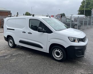 Peugeot Partner 950 1.5 BlueHDi Professional Premium+ LWB Van