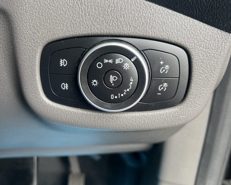 Ford Transit Connect 1.5 EcoBlue Limited LWB