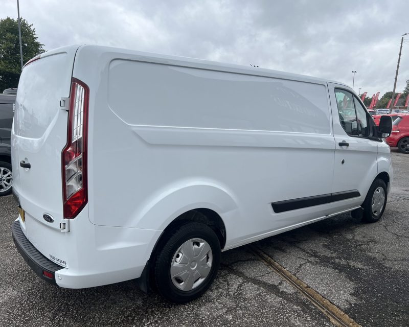 Ford Transit Custom 2.0 EcoBlue 105ps 300 Trend LWB Van