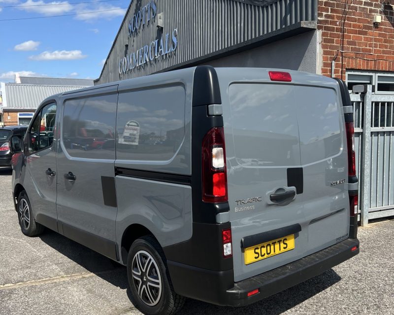 Renault Trafic SL28 2.0 dCi 130 Business SWB Van
