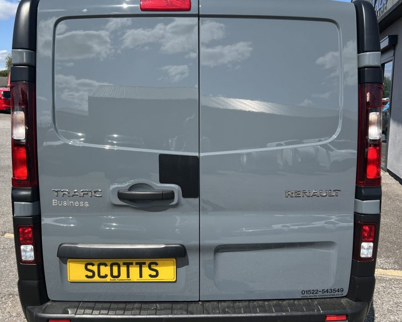 Renault Trafic SL28 2.0 dCi 130 Business SWB Van