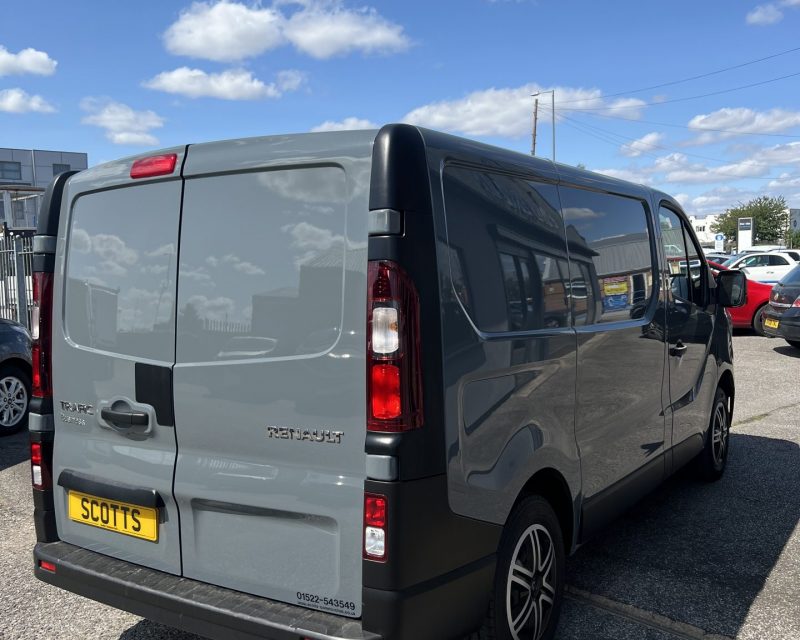 Renault Trafic SL28 2.0 dCi 130 Business SWB Van
