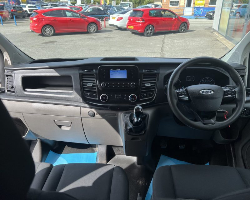 Ford Transit Custom 2.0 EcoBlue 130ps CrewVan LWB Van