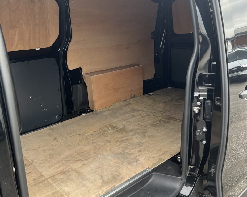 Vauxhall Vivaro 2.0 Turbo D 3100 Prime 145ps LWB
