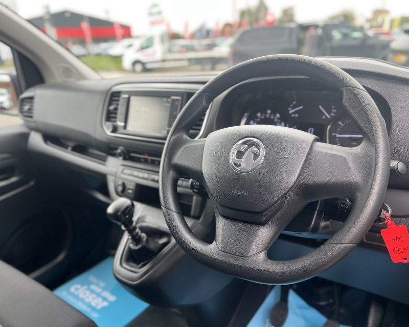 Vauxhall Vivaro 2.0 Turbo D 3100 Prime 145ps LWB