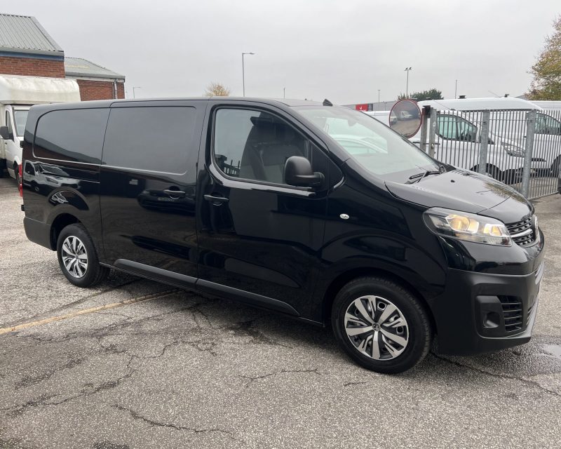 Vauxhall Vivaro 2.0 Turbo D 3100 Prime 145ps LWB