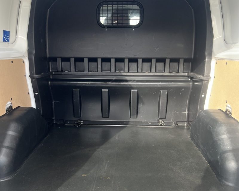 FORD TRANSIT CUSTOM 2.0 EcoBlue 130ps D/Cab SWB Limited Van