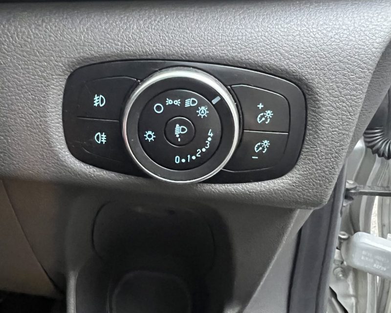 Ford Transit Custom Crewvan 2.0 EcoBlue 320 130ps Limited SWB