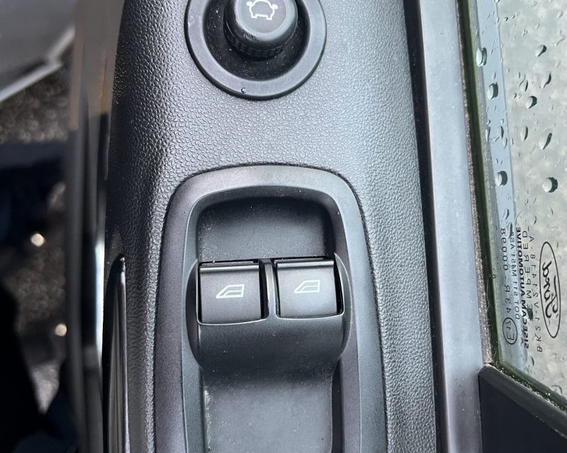 Ford Transit Custom Crewvan 2.0 EcoBlue 320 130ps Limited SWB