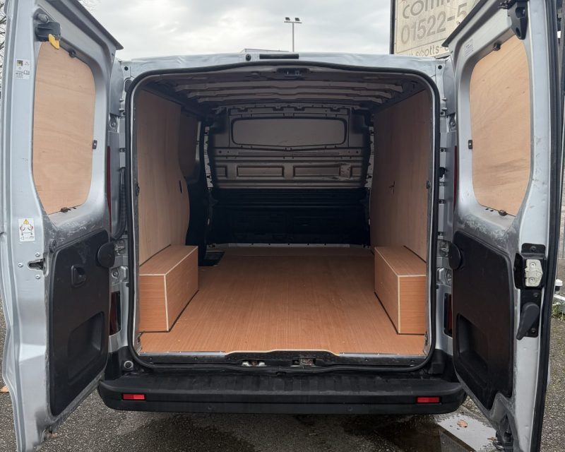 Renault Trafic 2.0 Blue dCi LL30 130 Business+ LWB