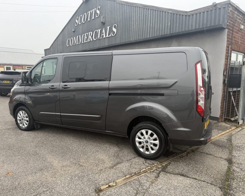 Ford Transit Custom 2.0 EcoBlue Crewvan Limited 130 LWB