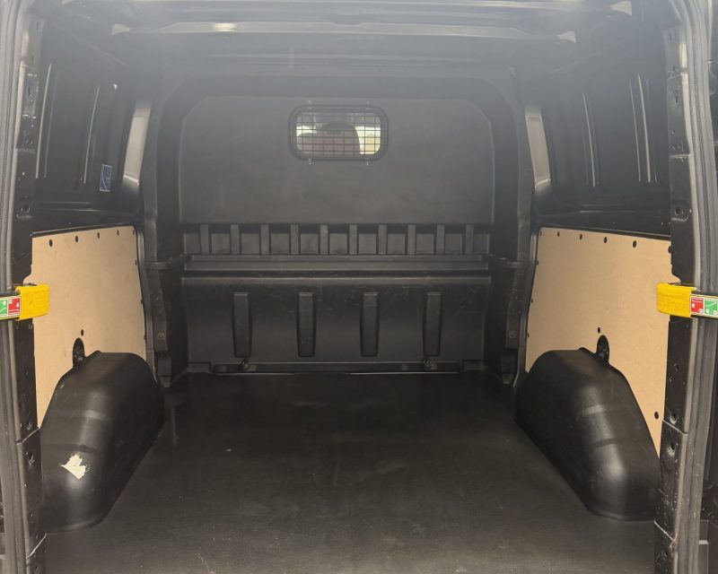Ford Transit Custom 2.0 EcoBlue Crewvan Limited 130 LWB