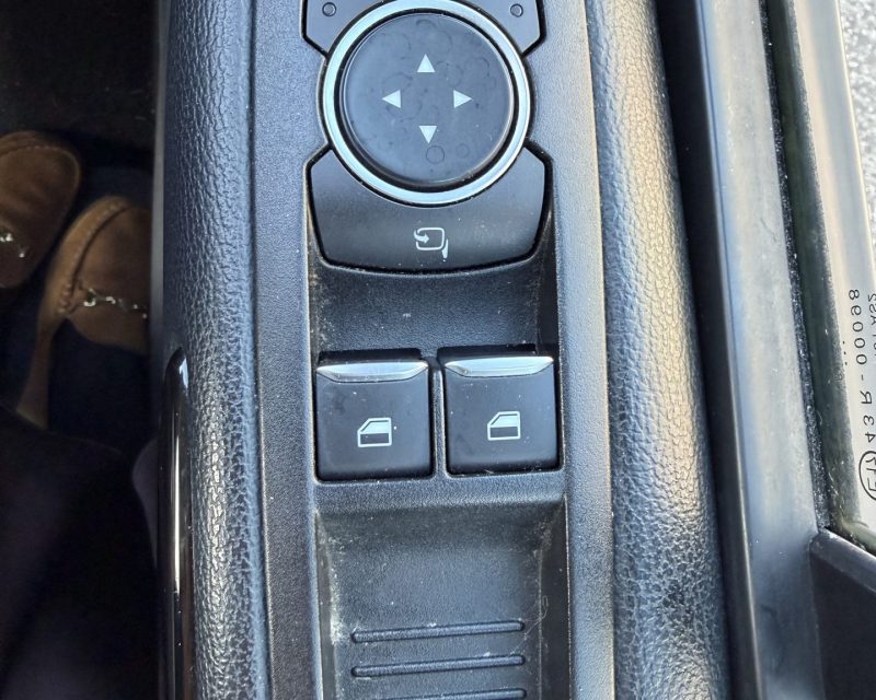 Ford Tourneo Custom 2.0 EcoBlue Titanium 130PS 9 seater LWB