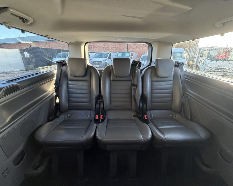 Ford Tourneo Custom 2.0 EcoBlue Titanium 130PS 9 seater LWB