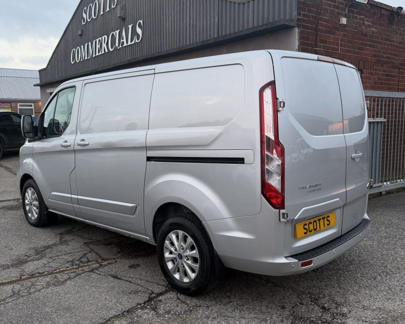 Ford Transit Custom 2.0 EcoBlue 300 Limited SWB