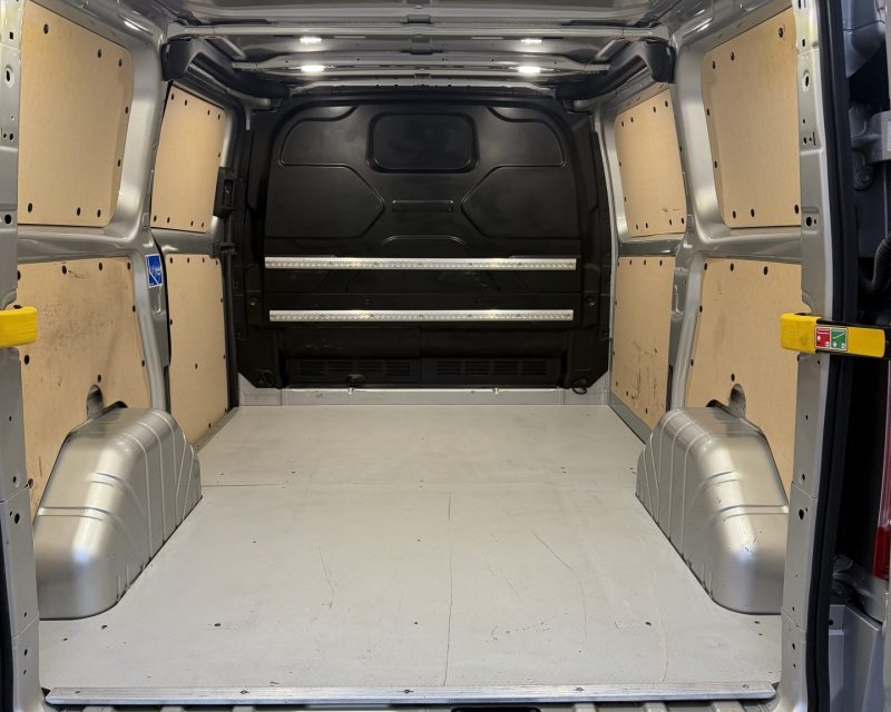 Ford Transit Custom 2.0 EcoBlue 300 Limited SWB