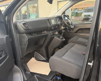 Vauxhall Vivaro 2.0 Turbo D Professional 3100 145 ps LWB