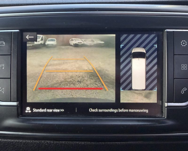 Vauxhall Vivaro 2.0 Turbo D Professional 3100 145 ps LWB