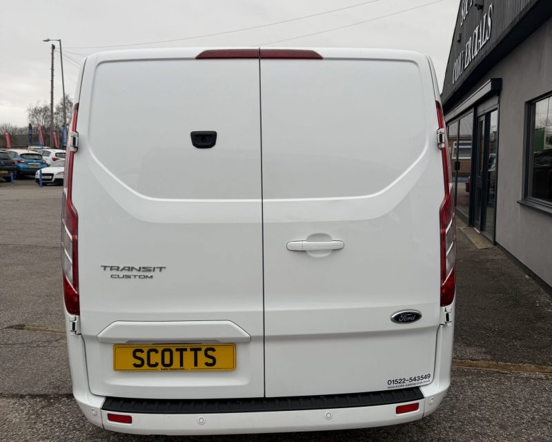 Ford Transit Custom 2.0 EcoBlue 300 130 Limited LWB