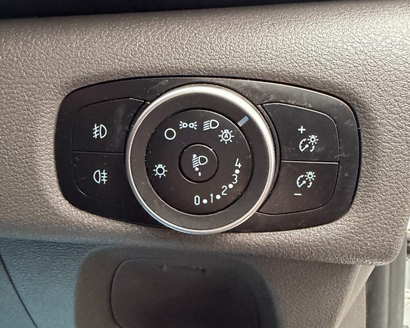 Ford Transit Custom 2.0 EcoBlue 300 130 Limited LWB