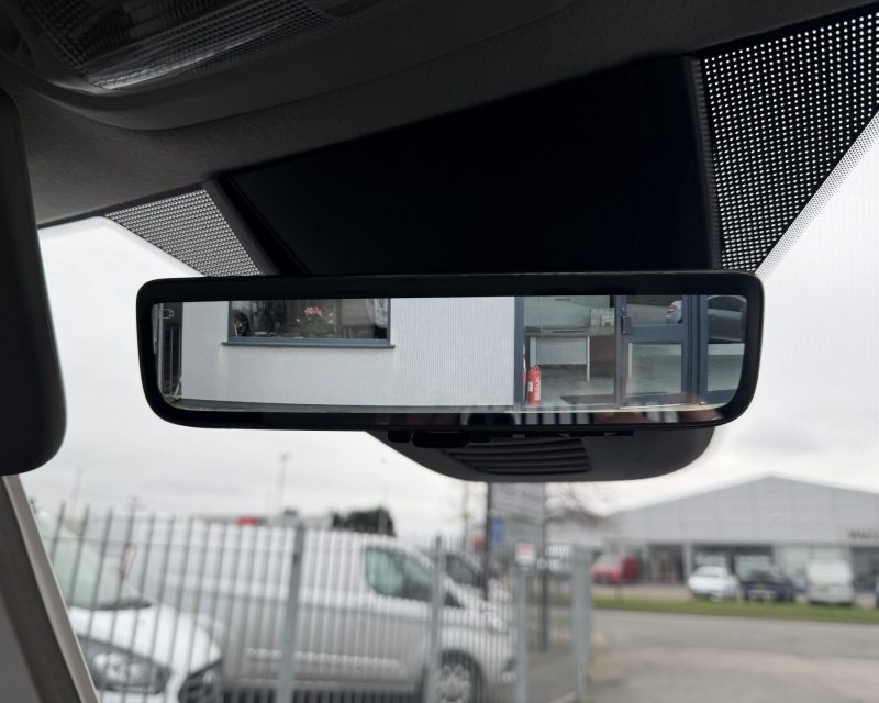 Ford Transit Custom 2.0 EcoBlue 300 130 Limited LWB