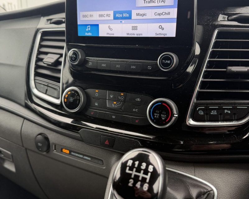 Ford Transit Custom 2.0 EcoBlue CrewVan Limited SWB