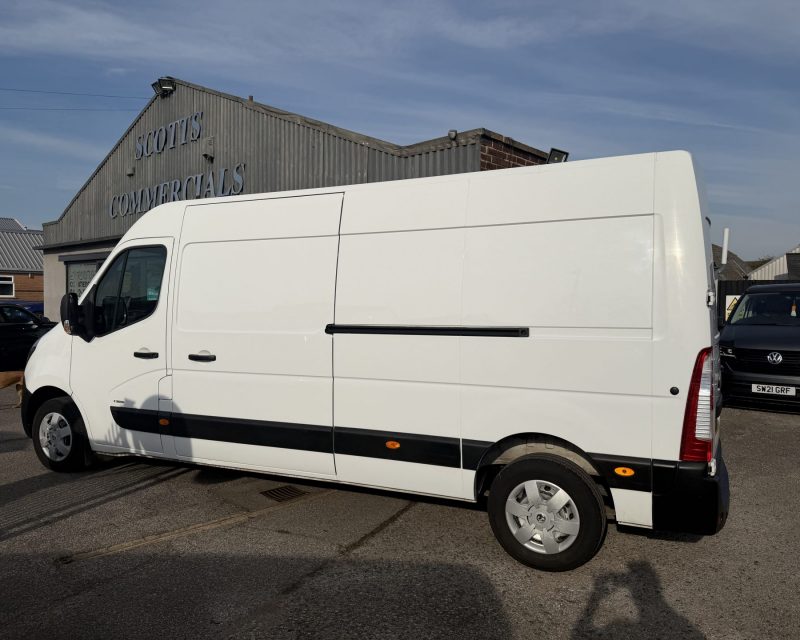 Vauxhall Movano 2.3 CDTi Turbo D L3H3 150ps