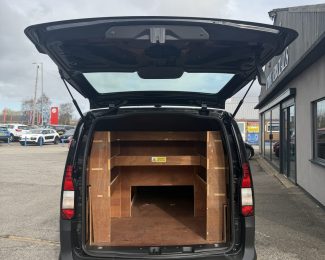 Volkswagen Caddy Maxi 2.0 TDi Commerce 102ps LWB