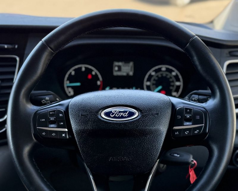 Ford Transit Custom 2.0 EcoBlue CrewVan Limited SWB