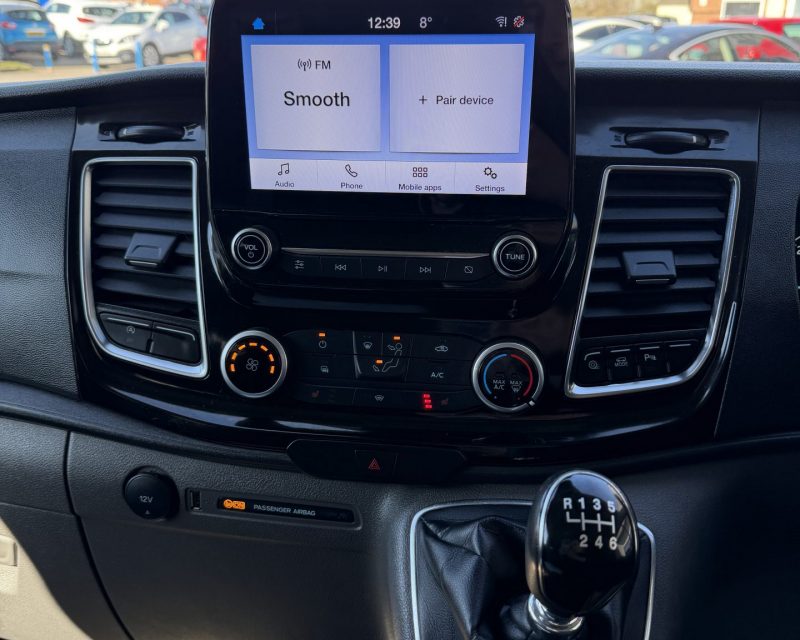 Ford Transit Custom 2.0 EcoBlue CrewVan Limited SWB