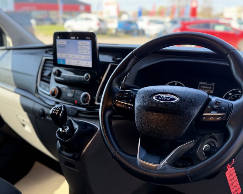 Ford Transit Custom 2.0 EcoBlue CrewVan Limited SWB