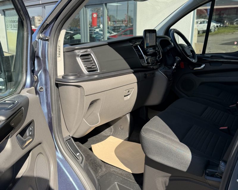 Ford Transit Custom 2.0 EcoBlue CrewVan Limited SWB