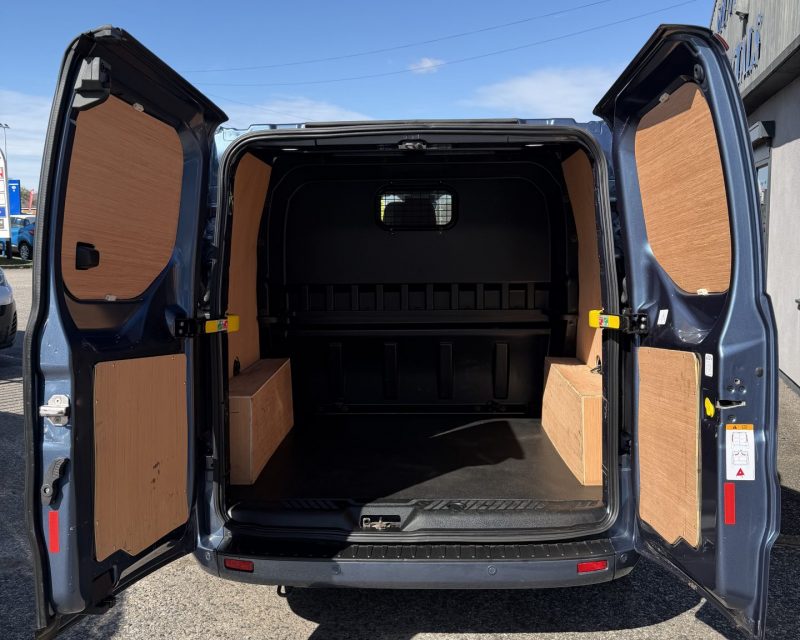 Ford Transit Custom 2.0 EcoBlue CrewVan Limited SWB