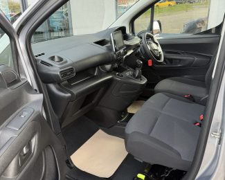 Peugeot Partner 1.5 BlueHDi Professional 1000 SWB